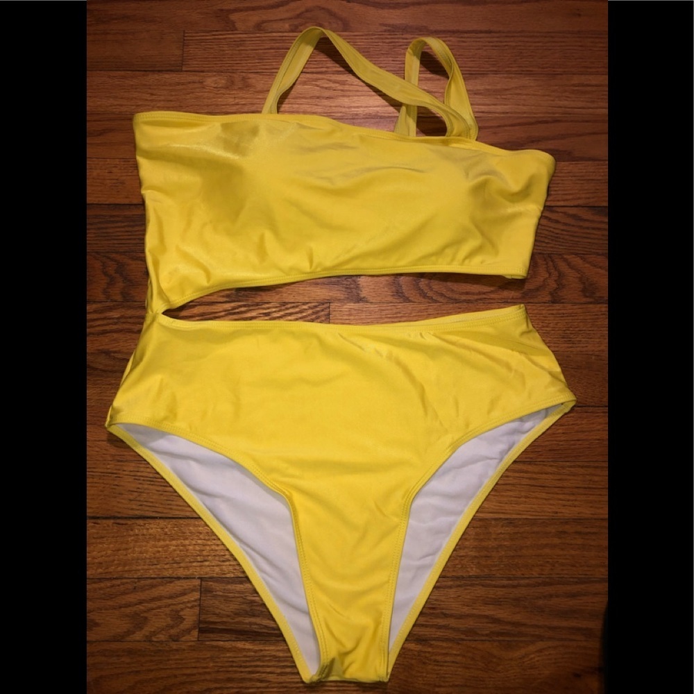 Cupshe Swimsuit NWOT